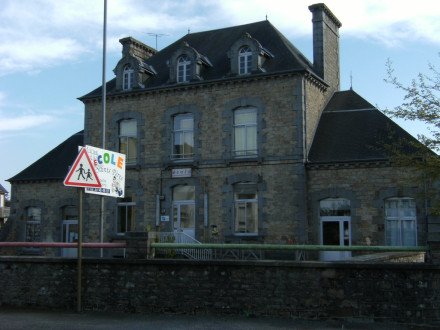 DUCEY LES CHERIS - Ecole Les Saints Pères